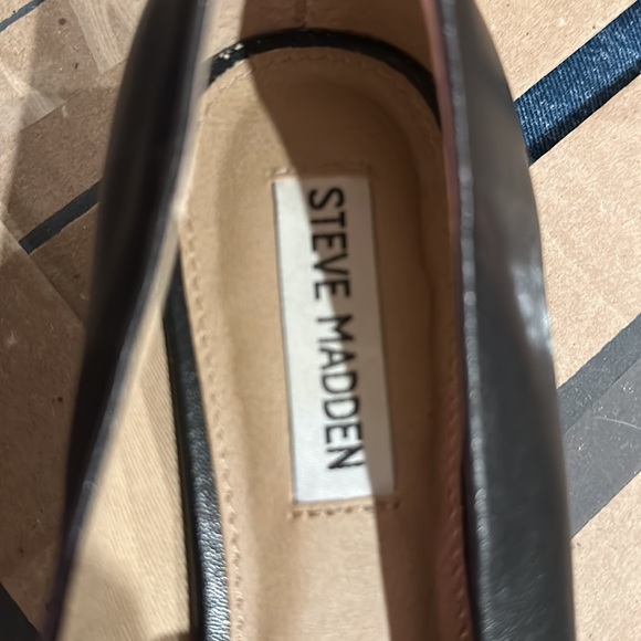 Steve Madden Loafers - NWOT with gorgeous gold chain detail! 9.5 - Picture 4 of 4